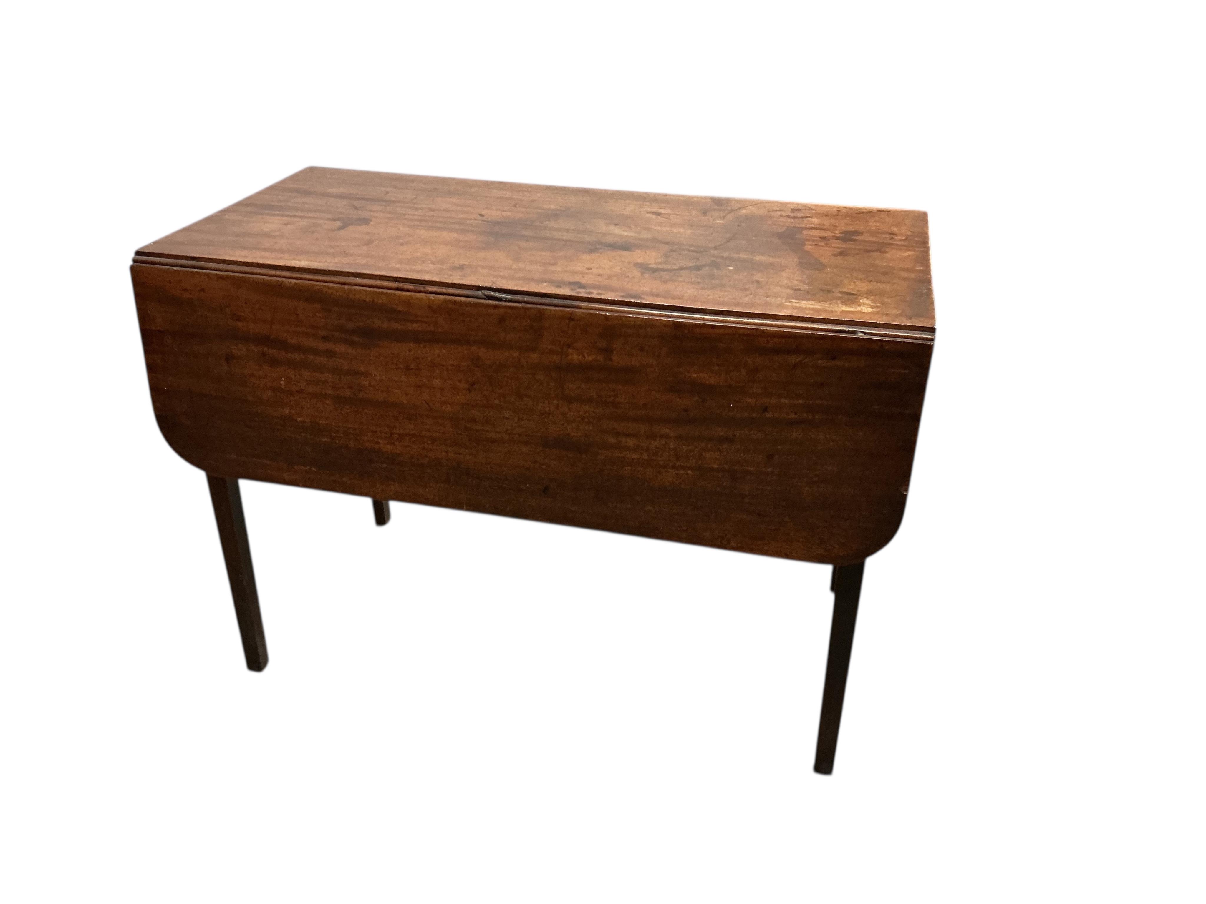 A George III mahogany drop leaf table and a Victorian mahogany Pembroke table, larger width 104cm, depth 50cm, height 73cm